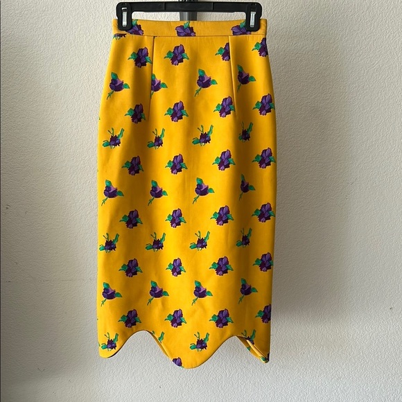 Tata Naka print Scuba material skirt size 2 - Picture 1 of 6